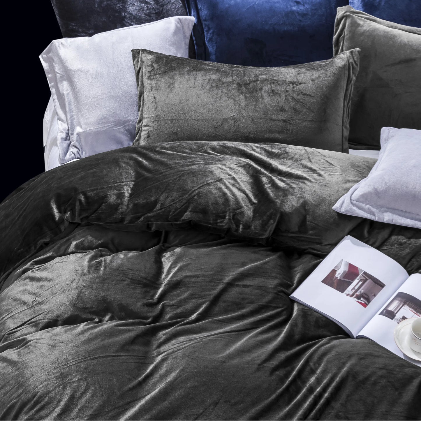 NTBAY Velvet Duvet Cover Set 3 Piece With Zipper Closure