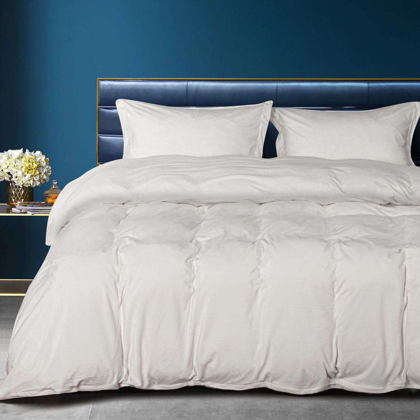 NTBAY Velvet Duvet Cover Set 3 Piece With Zipper Closure