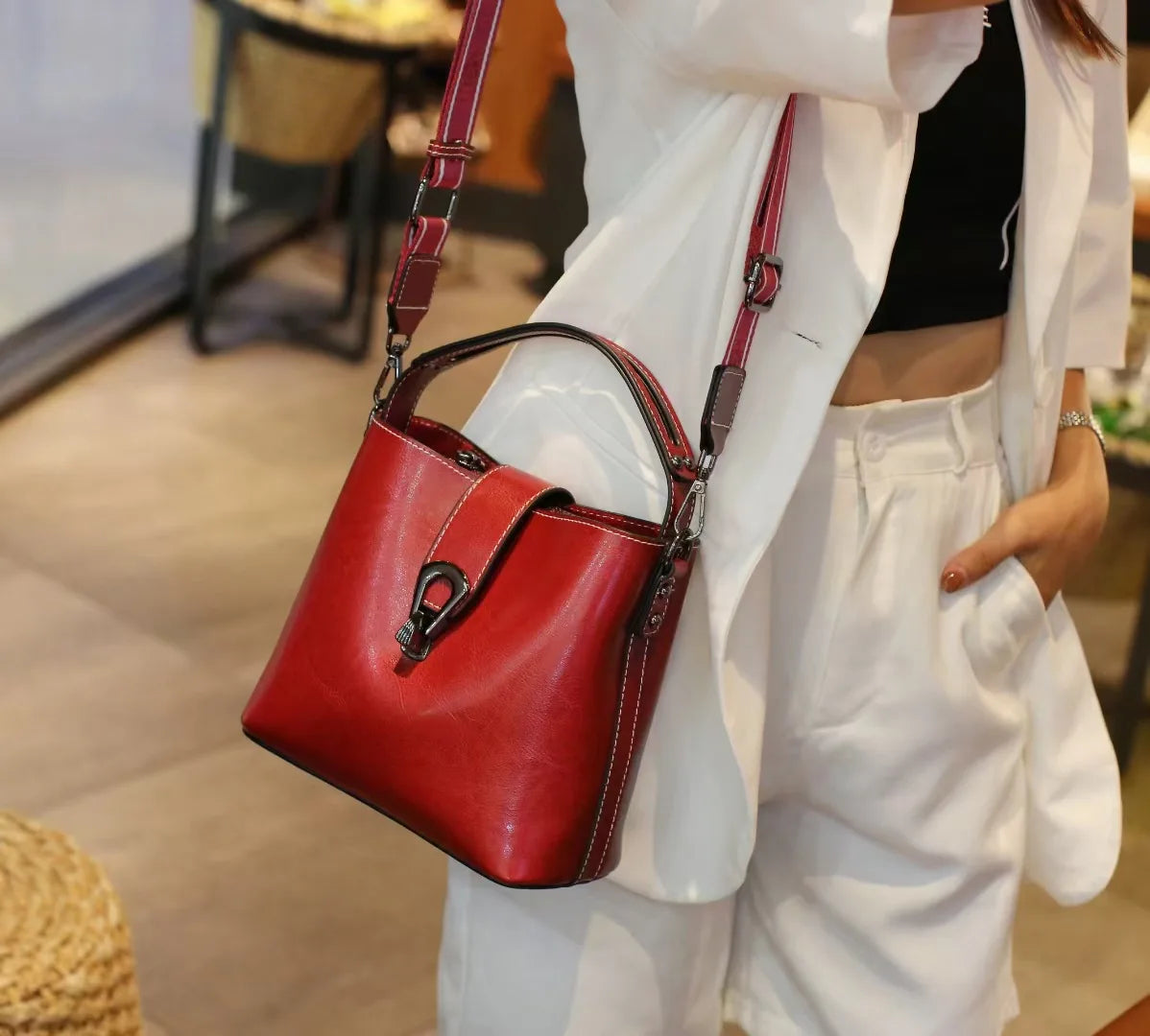 Real Oil Wax Leather Cowhide Ladies Bucket Bag Large Capacity Crossbody Tote