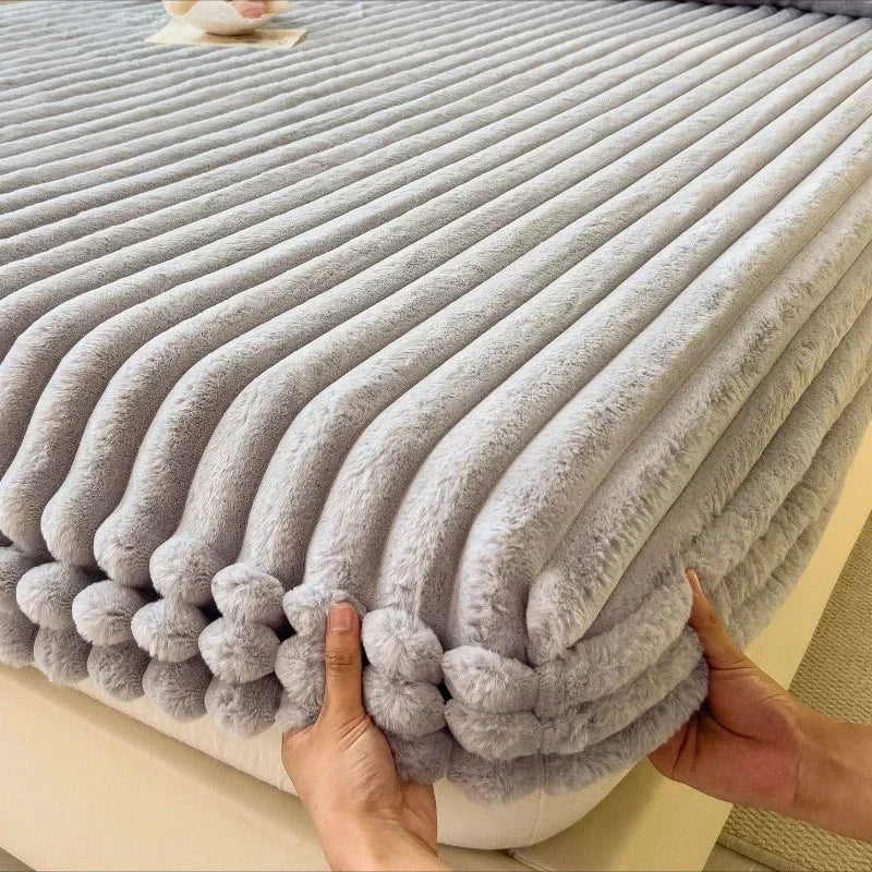 1pc Winter Warm Bed Sheet with Elastic Band Single/Queen/King Mattress Cover Thick Coral Fleece Fluffy Fitted Bed Sheets for Bed