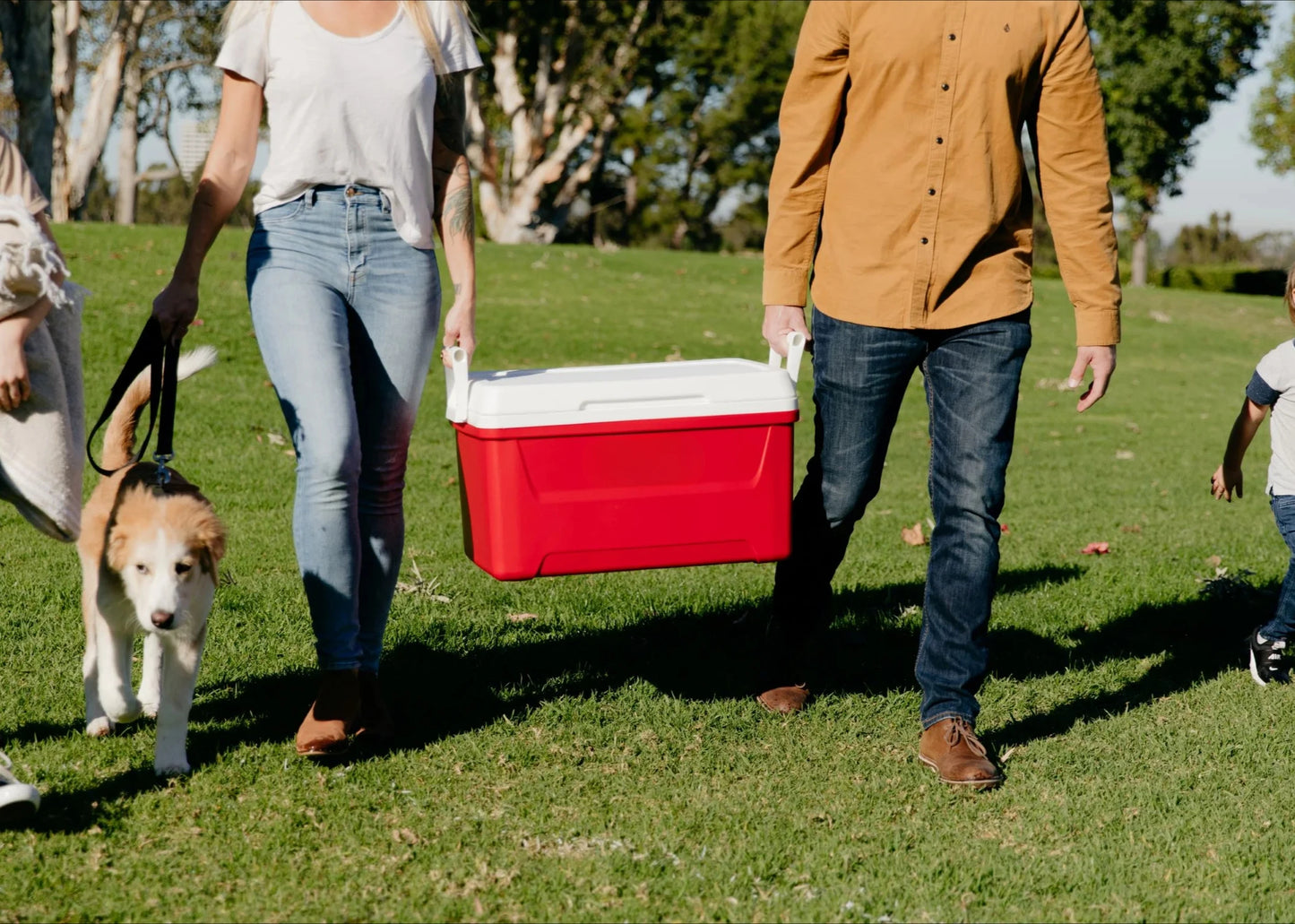48-Quart Outdoor Picnic Camping Cooler, Red, Portable and Easy to Clean, Large Capacity, Perfect for Friends Gathering