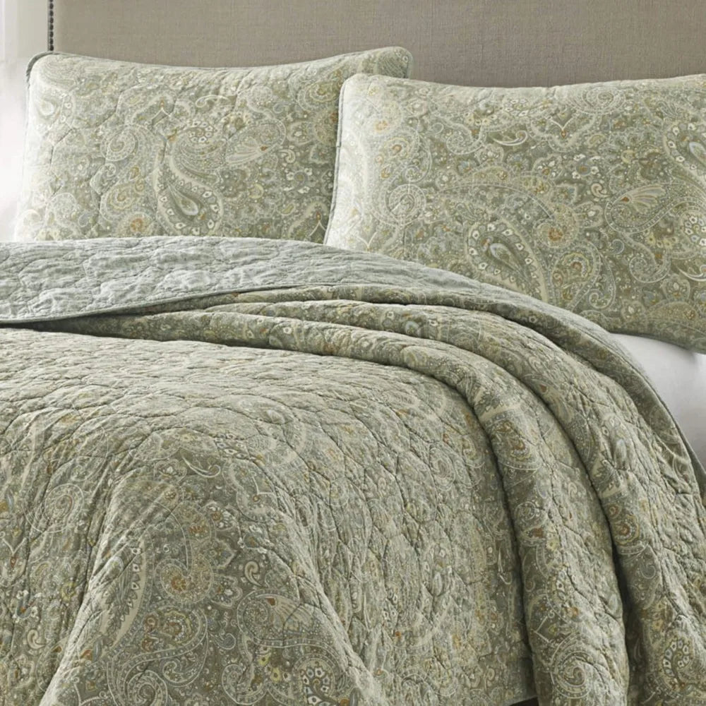 Cotton Reversible Queen Quilt Set with Matching Shams, Emilia Green, Suitable for Full/Queen Beds