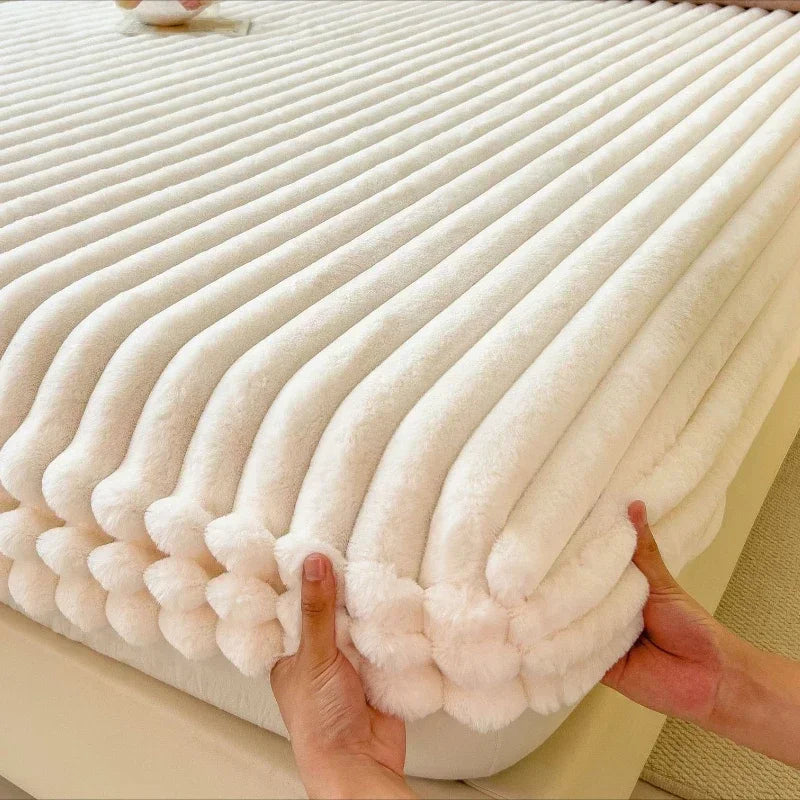 1pc Winter Warm Bed Sheet with Elastic Band Single/Queen/King Mattress Cover Thick Coral Fleece Fluffy Fitted Bed Sheets for Bed