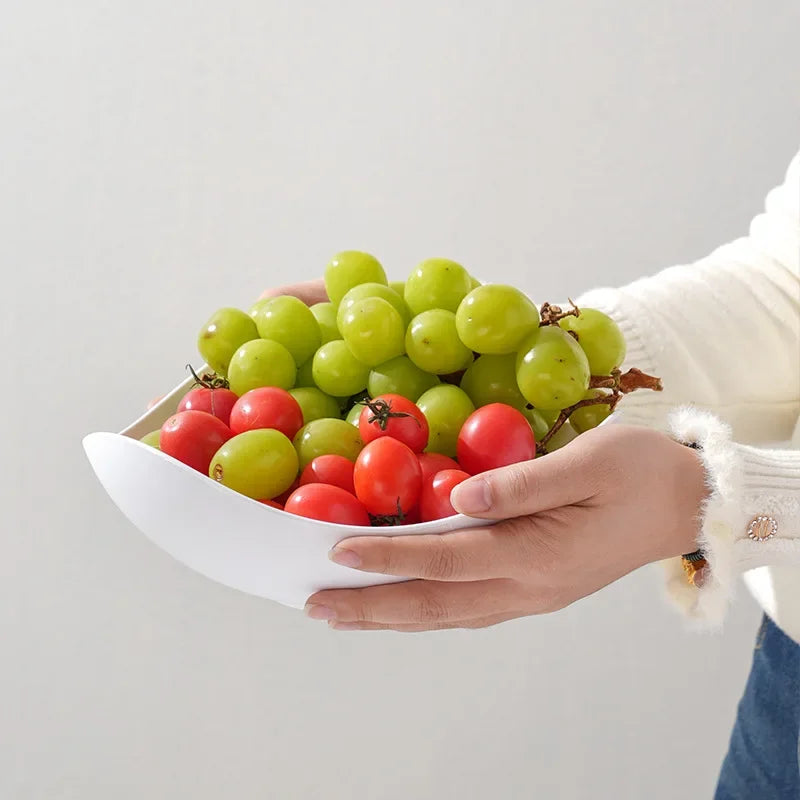 Plastic Dining Plate Fruit Tray Imitation Wood Grain For Snacks And Picnics