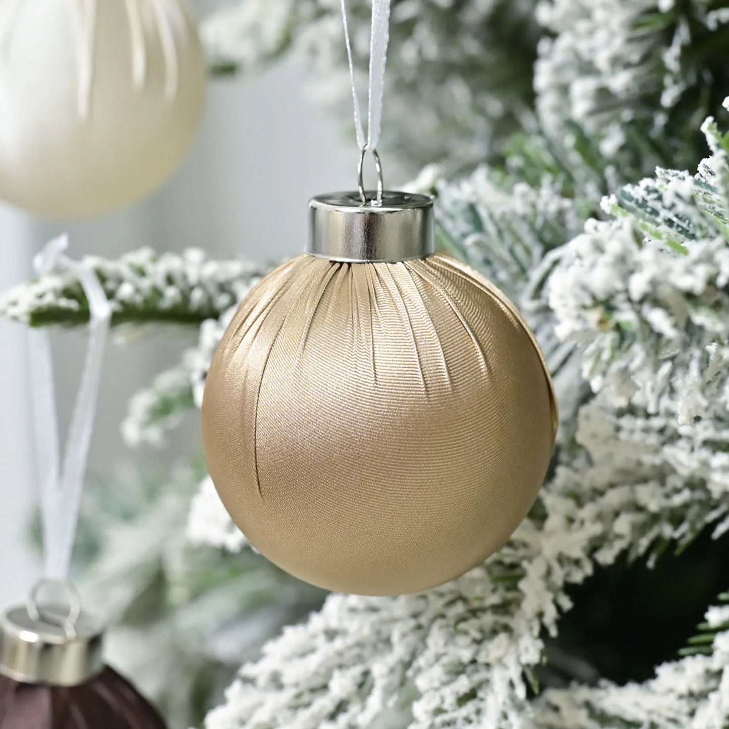 12pcs Velvet Glossy Christmas Ball Ornaments Hanging Christmas Tree Decorations